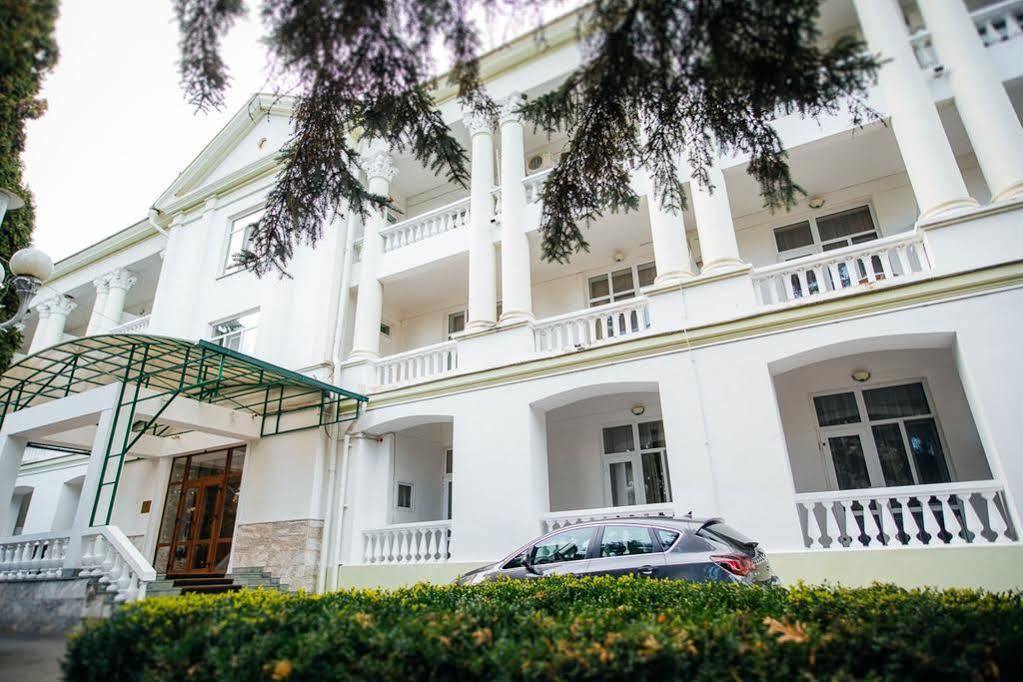 Grand Kavkaz Hotel Nalchik Ngoại thất bức ảnh